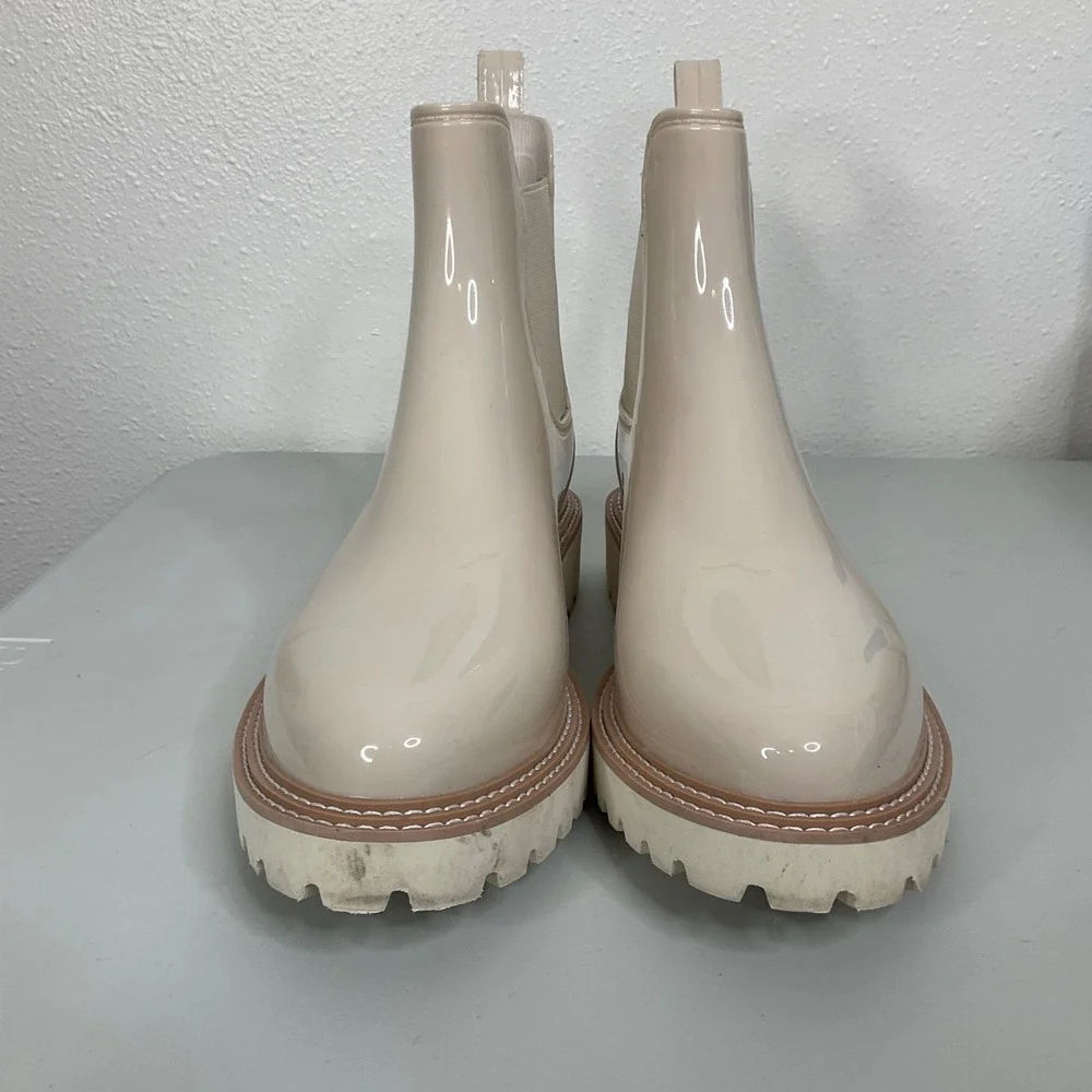 Dolce Vita Stormy Cream Beige Patent Chelsea Lug Sole Rain Boots Womens Size 10‎